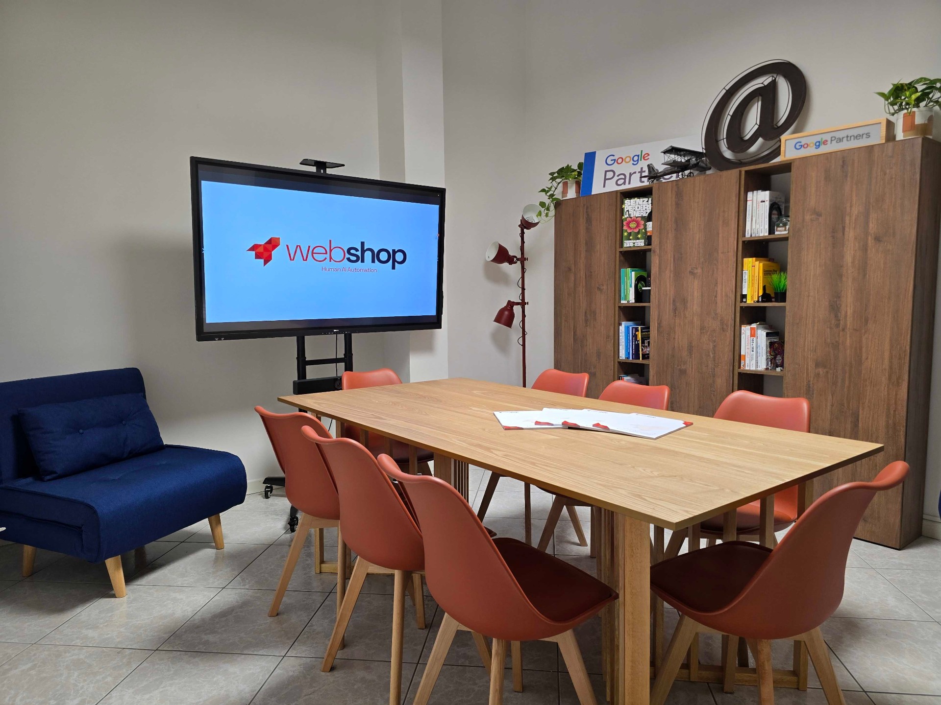 Sala riunioni di Webshop, Via Orazio 123, Pescara
